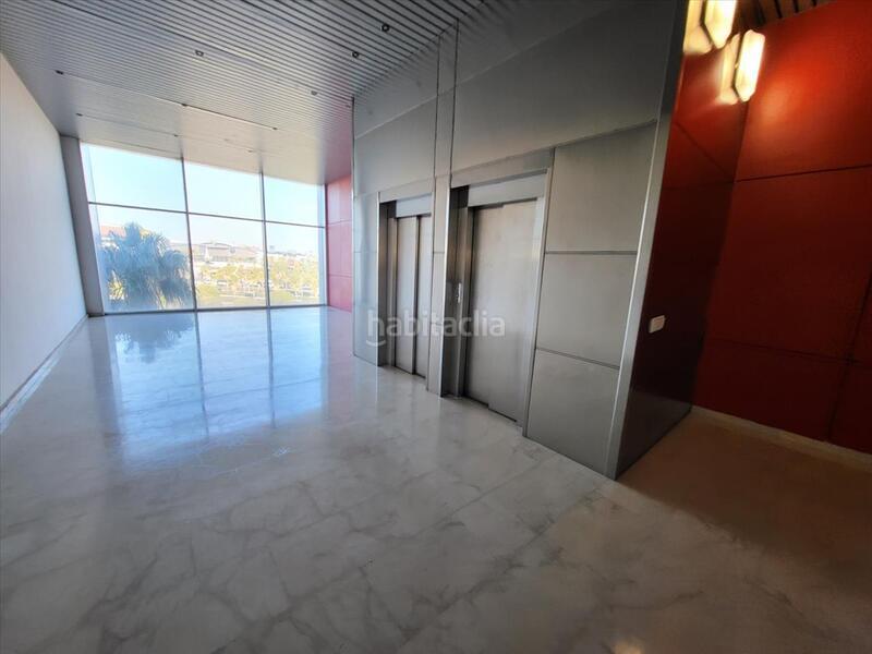 Foto d1d5627a-d2b4-4153-9d91-f4db610f3a7d. Local comercial a Aldaia