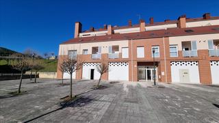 Locale commerciale in PARAYO