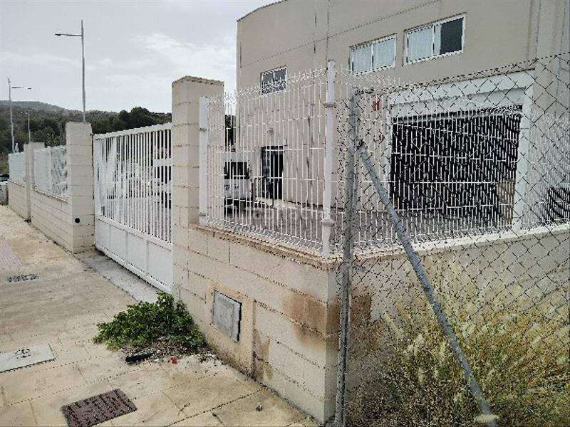 Foto 92c96bc8-d423-4672-803a-ca8957d788a5. Bâtiment à usage industriel dans Campo Alto-Club de Campo Elda