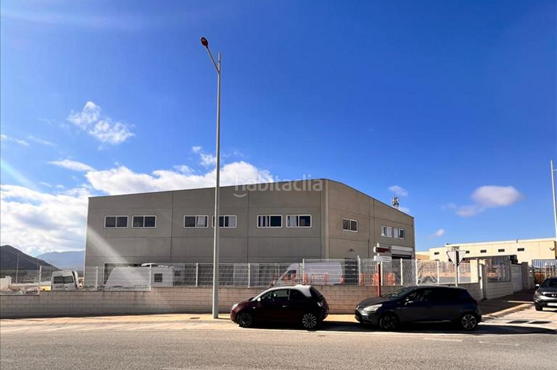 Foto e22febdd-dadd-49c1-a71c-d759622a38e1. Nau industrial a Campo Alto-Club de Campo Elda