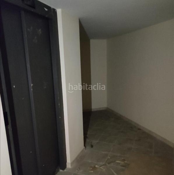 Foto 5c40e29c-68f9-4de6-99bb-32a1d01e8d58. Local comercial a Cuatro Vientos Ponferrada