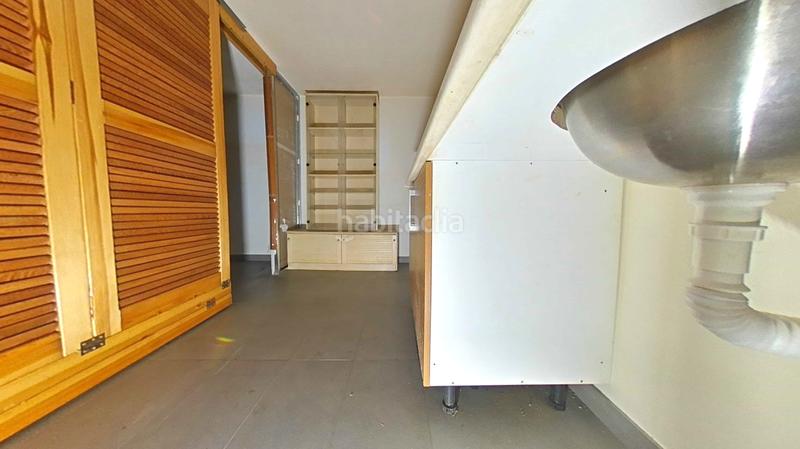 Foto d933925f-d537-405b-8c6f-f4c9dec7360f. Local comercial a Segundo Ensanche Pamplona / Iruña