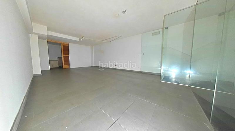 Foto f0611aa5-ffe4-4e25-a409-9b7e42c60430. Local comercial a Segundo Ensanche Pamplona / Iruña