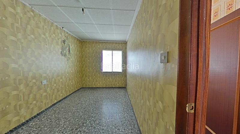 Foto 5adae559-9cd6-4dd4-b9c7-a226ed74c711. Édifice dans Onil