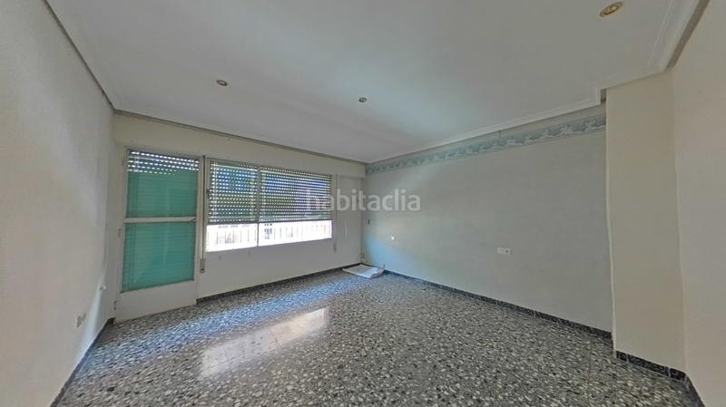 Foto 8f474919-e29f-4705-8130-702b1fb45474. Édifice dans Onil