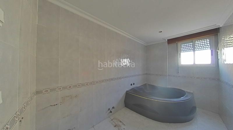 Foto 929c8f49-ee0f-406e-b542-20eec59640ba. Édifice dans Onil