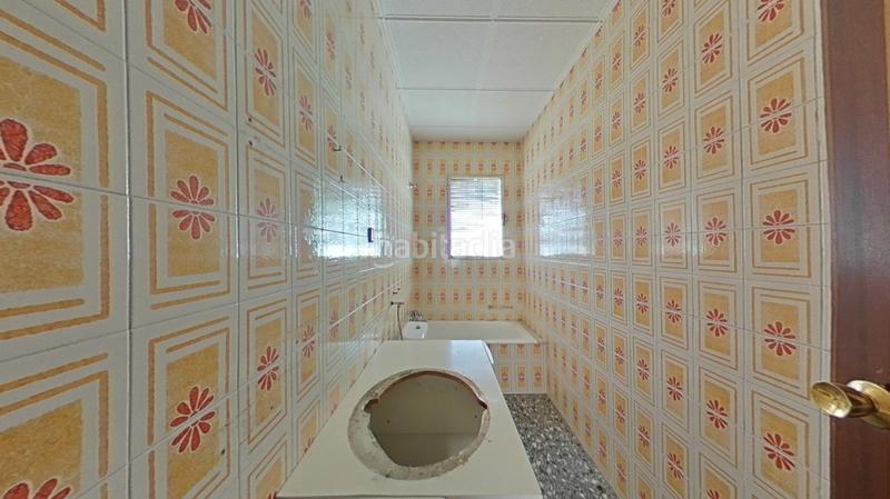 Foto a325bb27-77a6-409c-871c-35707373e620. Edifici a Onil