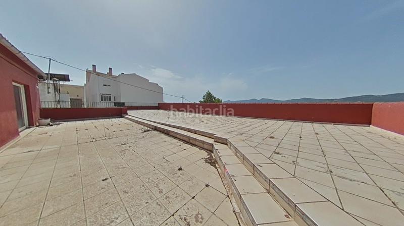 Foto f585a4d9-8661-4970-bc6d-14ddb2f23d3b. Edifici a Onil