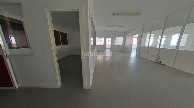 Foto c64e9a11-cd03-438b-b97d-552915902d80. Geschäftsraum in Alisal - San Román Santander