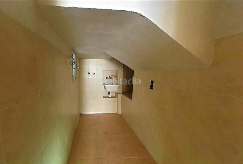 Foto 2f42a7b3-78cb-4488-bdd5-3c101d33c299. Local comercial a Juan de la Cierva Getafe