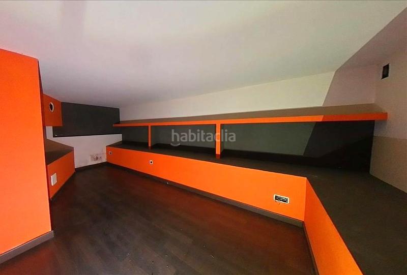 Foto 38d298e7-f639-4bab-9ad2-c056bc180292. Local comercial a Juan de la Cierva Getafe