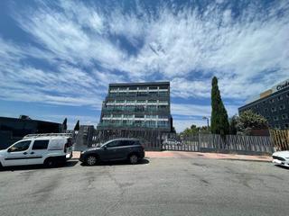 Parking coche  Calle extremadura (antigua n-v). edificio moma