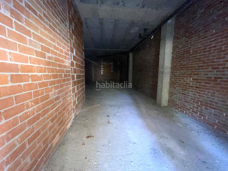 Foto 19743cf7-5b5f-42f9-8601-71ed7ccba01c. Local comercial a Flores de Sil - La Placa Ponferrada