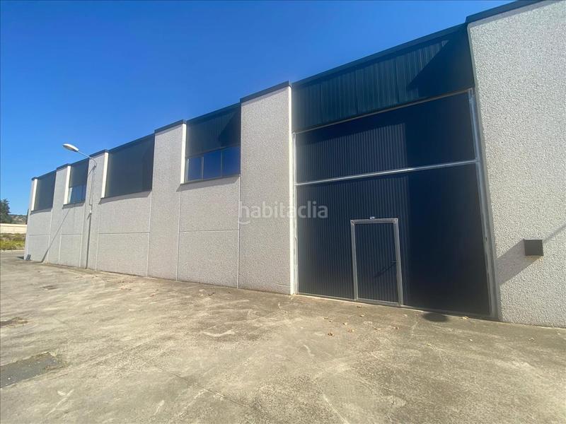 Foto 439a6441-0b2e-48b2-a619-81bd280918a0. Fabrikhalle in Hormilla