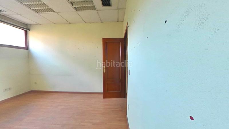 Foto 01d8f34d-dfe3-4fb4-842c-51840e901c2a. Oficina a Villaverde Alto Madrid