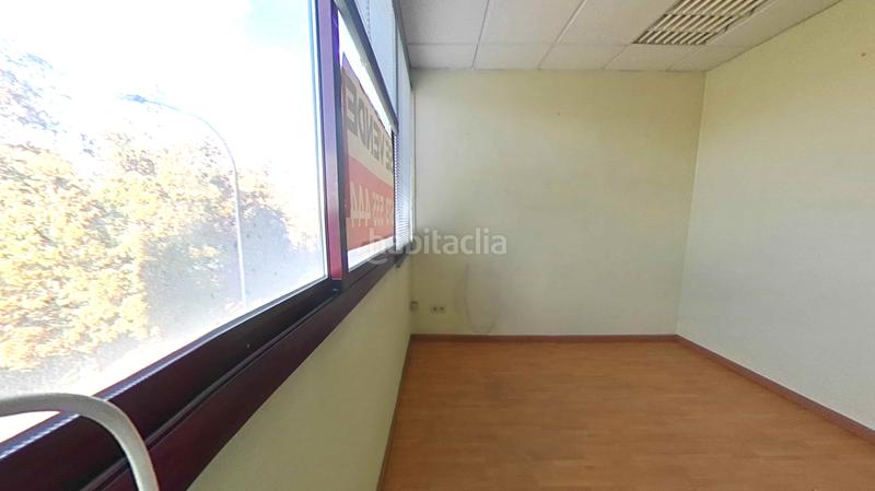 Foto 5bd3968c-d58f-472b-9563-fe1bed5a9506. Oficina a Villaverde Alto Madrid
