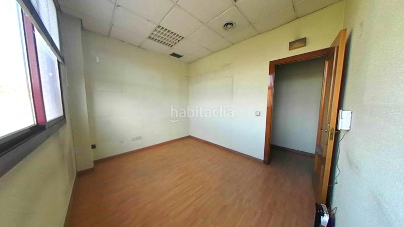 Foto ebdae152-aa6a-4baa-afd5-6058d3cc4424. Oficina a Villaverde Alto Madrid