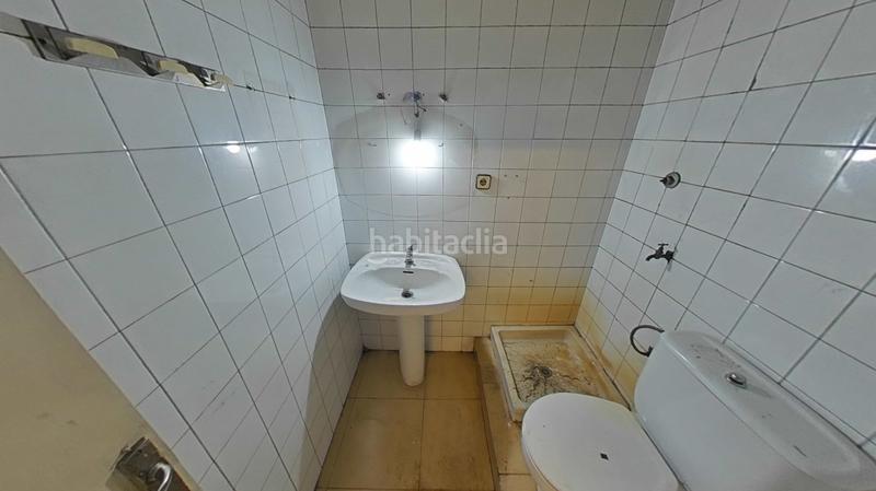 Foto c372bcf5-ae40-41d1-953c-05e6f3ef6e1d. Business premise in Montornès del Vallès