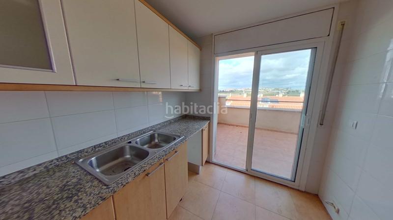 Foto 04d51cf0-9974-4f9c-b26f-eb1ebe33e3dc. Local comercial a Castellet i la Gornal