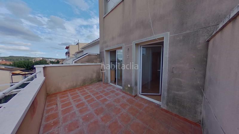 Foto f059cbf0-eabe-4fb0-ae81-8041a51968e3. Local comercial a Castellet i la Gornal