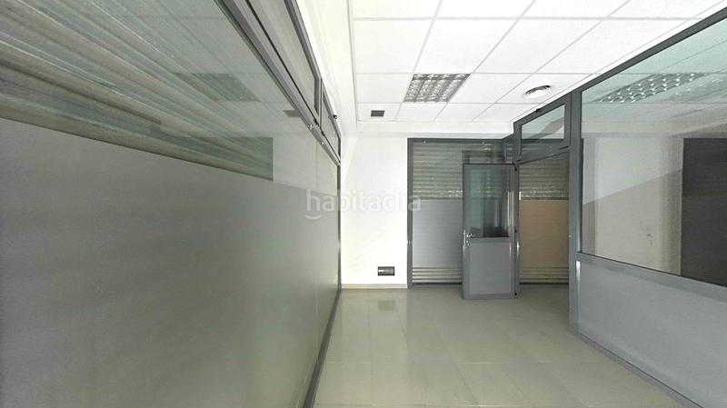 Foto 6053bb7d-825c-48b5-bd0d-a178de95156a. Local comercial en Olesa de Montserrat