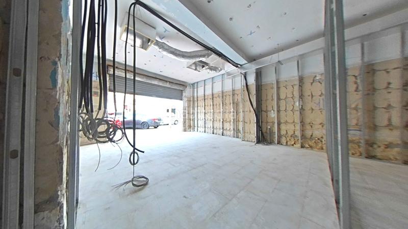 Foto f1b97cab-2d79-44f8-8e28-aa020dc0a195. Locale commerciale in Vall d´Uixó (la)