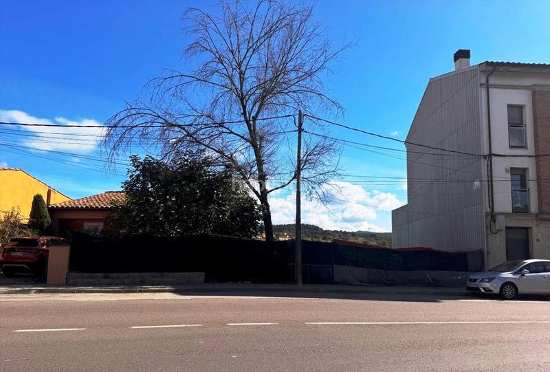 Foto dd4df2e6-5dc3-436a-93e4-6144cefdcb34. Terreny residencial a Roda de Ter