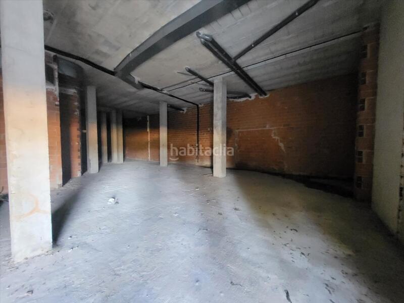 Foto 2cbf7a56-0edf-4ba4-8eda-24a96ff2edd9. Local comercial en Zona Calle Valencia Torrent