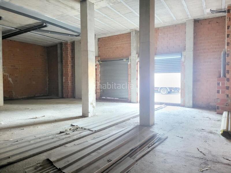 Foto 80e6fd82-cb94-4ec1-9884-11f64ff83773. Local comercial en Zona Calle Valencia Torrent