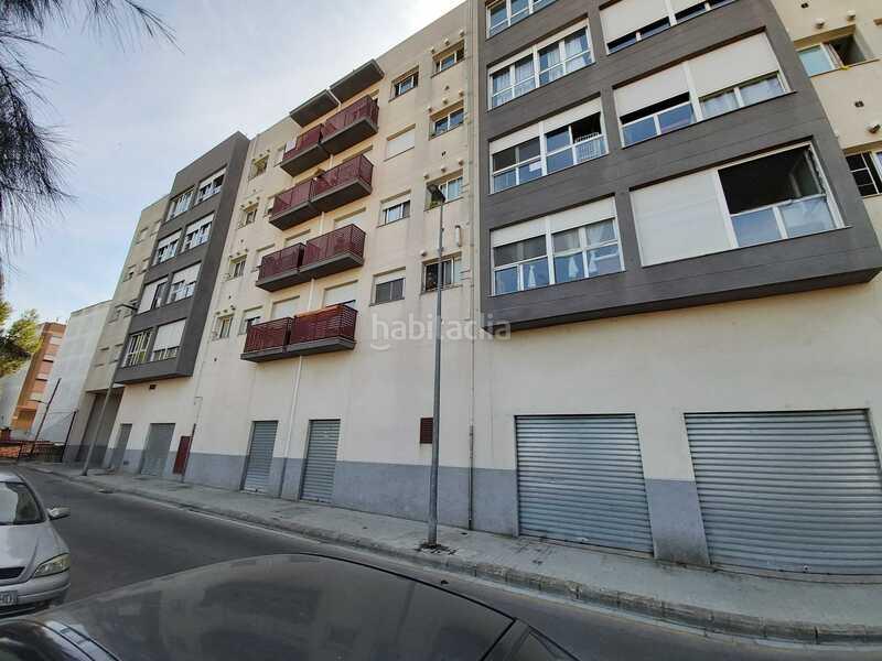 Foto ba8c61f7-87bc-4067-a047-7f28e54ddcf6. Local commercial dans Zona Calle Valencia Torrent