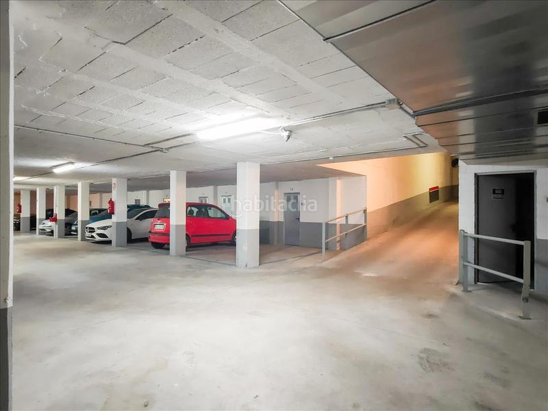 Foto b7d5e890-361c-43f0-90c1-e54ef2e730a5. Parking coche en Valdespartera Zaragoza