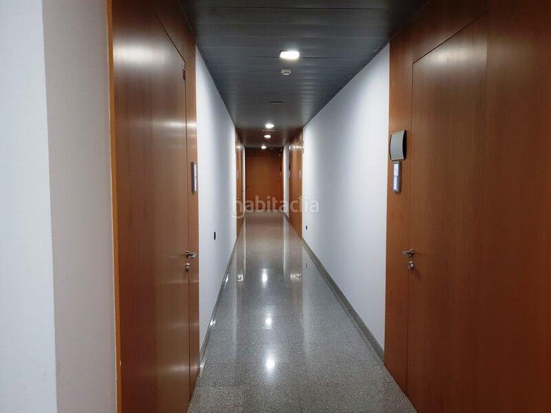 Foto 11606ff5-30e1-42ad-8c0a-2ca65741f545. Ufficio in El Plantinar - Avda. La Paz - El Juncal Sevilla