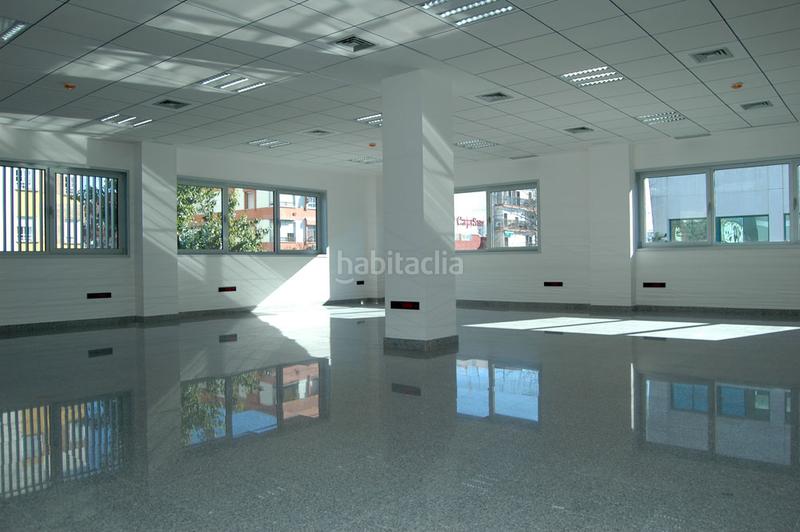 Foto 8c085d6d-2170-4efe-9c4f-53c46be6e7bc. Ufficio in El Plantinar - Avda. La Paz - El Juncal Sevilla