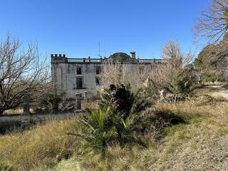 Building  Cl de veles e vents (urbanització el pilar)