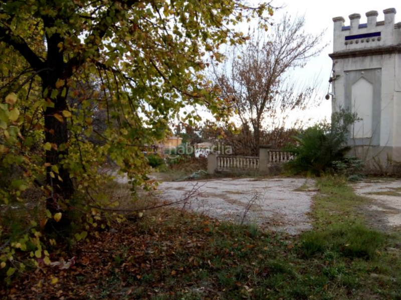 Foto a8700546-7a40-4fb7-bcd1-d96a43379b27. Edificio in El Pilar Ontinyent