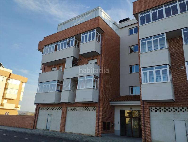 Foto a73f7288-7b6c-4a9b-91ea-60f9835607f0. Parking coche en Sónsoles Ávila