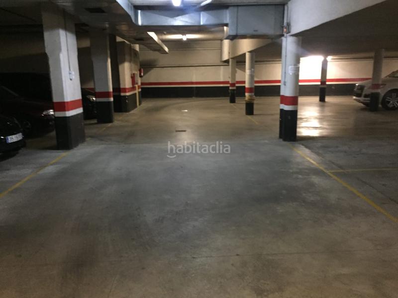 Foto d10d054c-09c5-42cd-870f-adeb78e9f016. Parking voiture dans Nájera