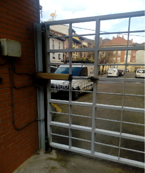Foto e18b73ba-6714-4571-a6e6-d3ae31e7a070. Parking voiture dans Nájera