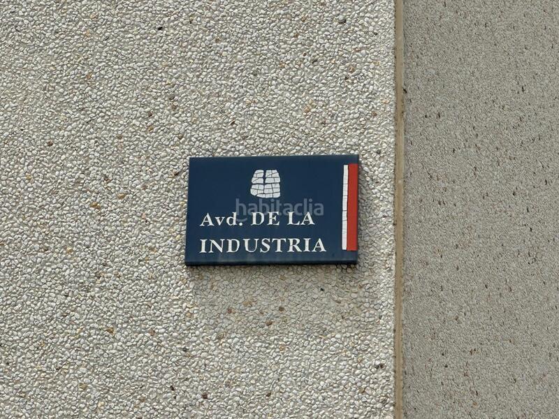 Foto f13f08d5-dd9c-44d7-9a06-a2e8961b8321. Fabrikhalle in Viso de San Juan (El)