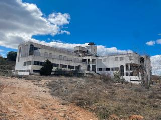 Edificio  De carlos iii. ctra. c-204 de masegoso a sacedón km.79,7