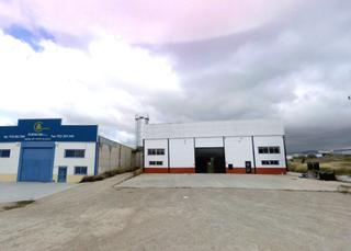 Nau industrial  Conjunto angosto (sector saui-1, c/ polígono ii) 25