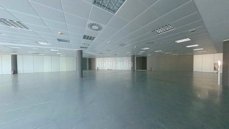 Foto 60a799c8-190f-4aed-9e89-60fa9e935543. Bureau dans Garrapinillos Zaragoza