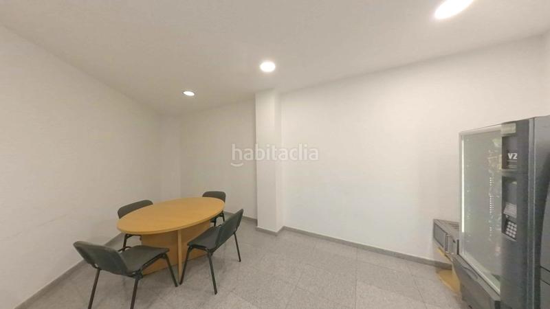 Foto a3d13c3a-6634-4e93-b28b-7b4fb7af0130. Oficina a Garrapinillos Zaragoza