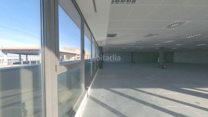 Foto 1a92375b-b44f-4244-adff-62e28af744c2. Office space in Garrapinillos Zaragoza