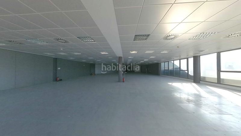 Foto f0d58240-55ec-42dc-8a17-dcb76810e05c. Office space in Garrapinillos Zaragoza