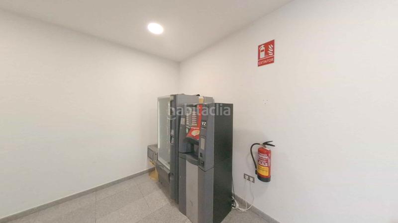 Foto 16add470-6b85-4bb1-a330-cc08e334a4e2. Oficina a Garrapinillos Zaragoza