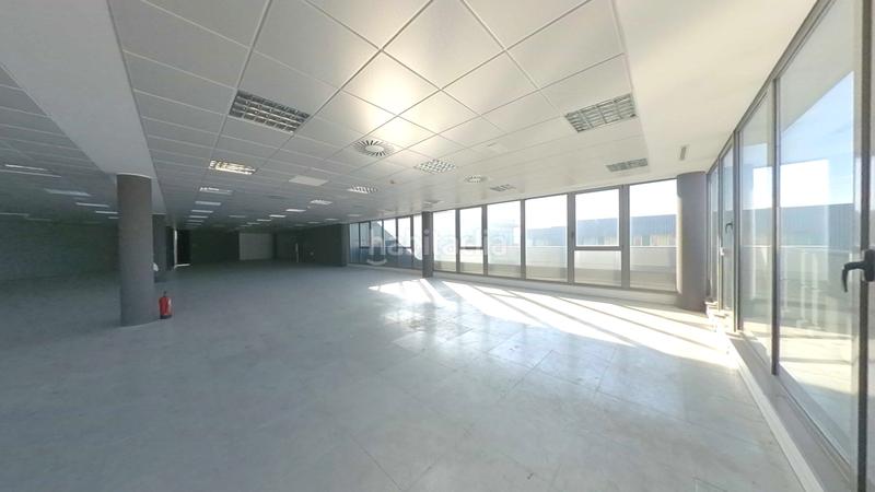 Foto d1875e40-0df8-4bdf-8f9b-0962c84d3f85. Oficina a Garrapinillos Zaragoza