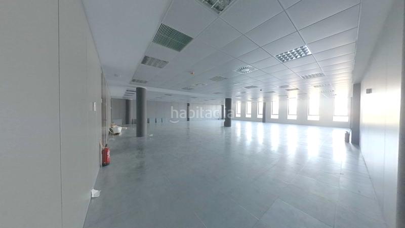 Foto b895ec9d-5dcf-4a17-a7d4-c09be6e33bf1. Office space in Garrapinillos Zaragoza