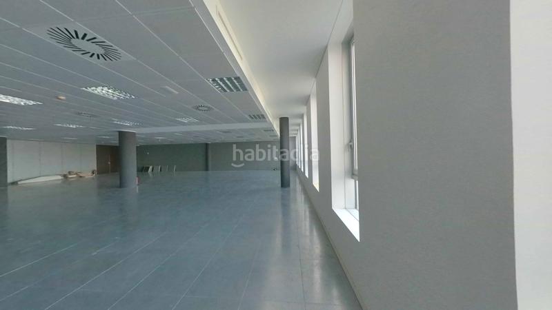 Foto e2dfc572-041d-447e-beaf-1ec158164497. Oficina a Garrapinillos Zaragoza