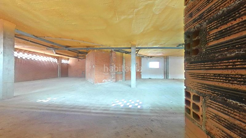 Foto 33d2ffed-35ec-40b1-b0af-12c6f48c1f92. Local comercial a Utebo